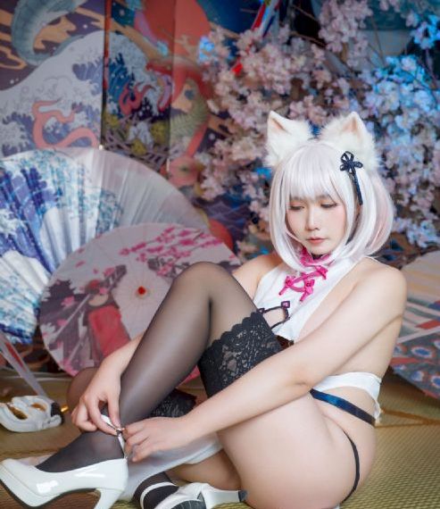 蕾丝女孩_720迅雷电影在线